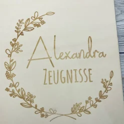 Zeugnismappe personalisiert aus Holz | Geschenk zum Schulstart | Zeugnisordner mit Namen | Einschulungsgeschenk