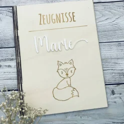 Zeugnismappe personalisiert aus Holz | Geschenk zum Schulstart | Zeugnisordner mit Namen | Einschulungsgeschenk