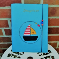 Zeugnissmappe / Zeugnisshülle aus Filz "Segelboot"