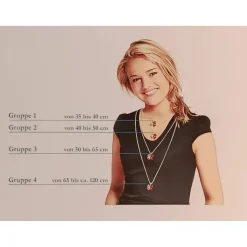 Zierliche Kette mit Süßwasser-Zuchtperlen und Granat