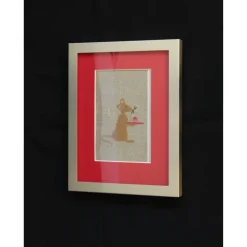 Zuckersüße Weihnachtsmaus mit roten Passepartout und Alu-Rahmen   auf Leinen gestickt