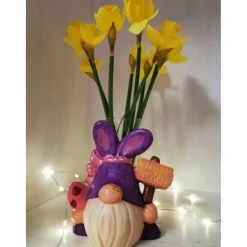 Zuckersüsser Osterwichtel in lila