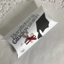 Zum Abschluss Bachelor Abitur Promotion Doktortitel Studium Examen ein Geldgeschenk verschenken Geschenk Gutschein Geld